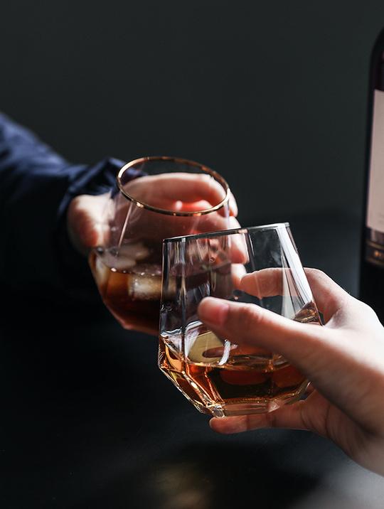Hexa Gold Rim Whiskey Cup by Base Piece